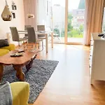 Moderne Direkt Am Bodensee
